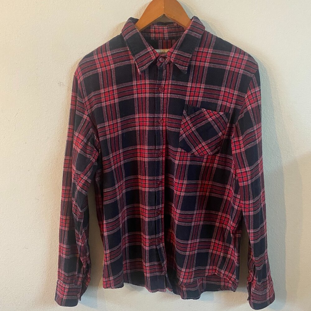 ANCHORBLUE MEDIUM RED & BLACK LONG SLEEVE BUTTON-UP PLAID POCKET SHIRT